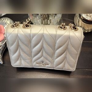 KATE SPADE Evelyn Briar Quilted Crossbody NWOT in silver